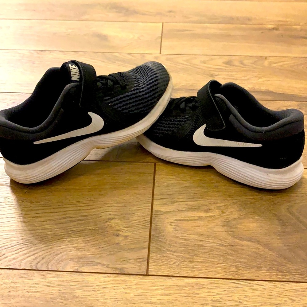 Youth size 1 Nike tennis shoes